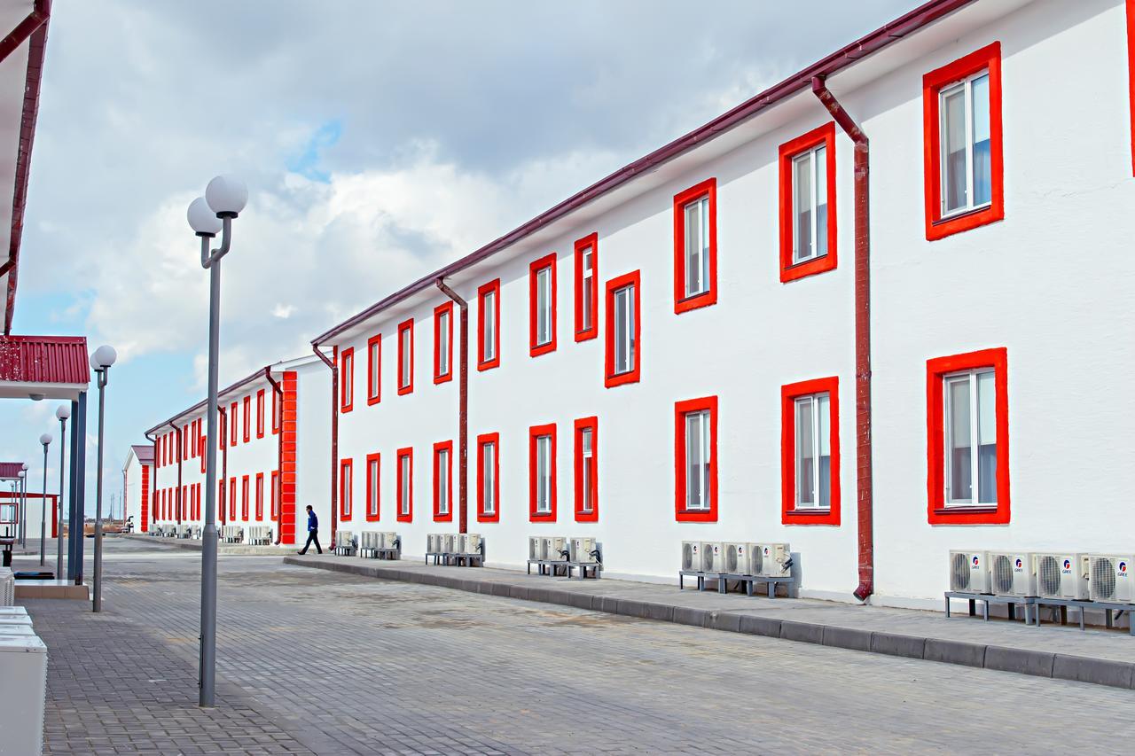 New Tengiz Camp Buitenkant foto