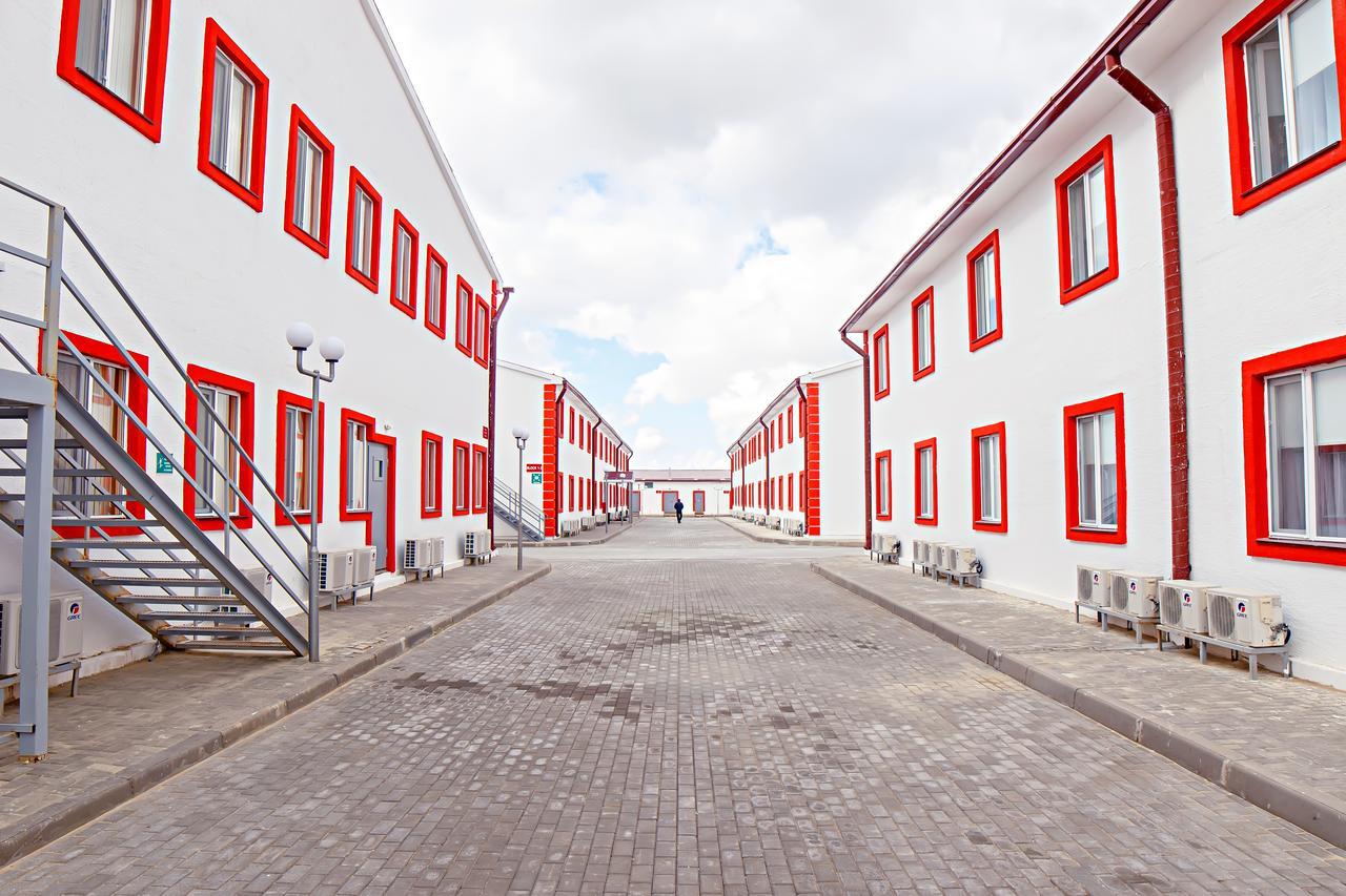 New Tengiz Camp Buitenkant foto